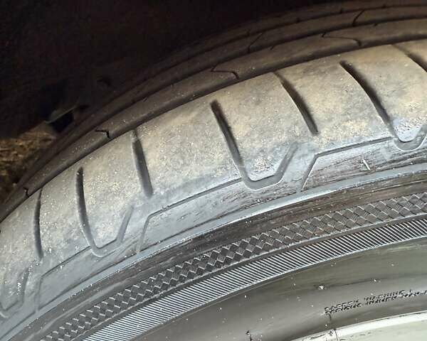 Фиолетовый Тойота Аурис, объемом двигателя 1.6 л и пробегом 146 тыс. км за 11000 $, фото 23 на Automoto.ua