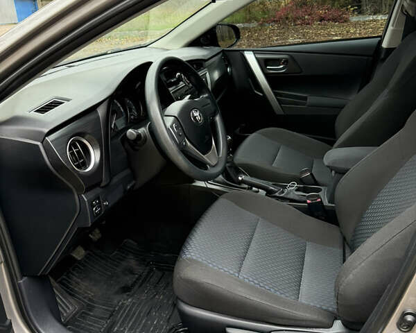 Коричневый Тойота Аурис, объемом двигателя 1.33 л и пробегом 105 тыс. км за 9800 $, фото 15 на Automoto.ua