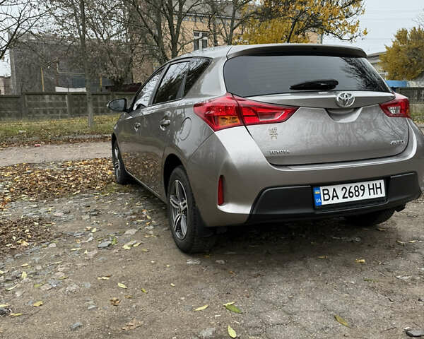 Коричневый Тойота Аурис, объемом двигателя 1.33 л и пробегом 105 тыс. км за 9800 $, фото 26 на Automoto.ua