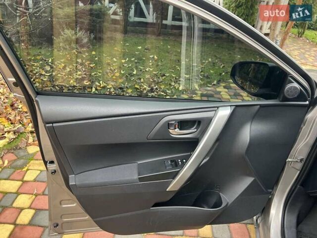 Коричневий Тойота Ауріс, об'ємом двигуна 1.36 л та пробігом 196 тис. км за 8999 $, фото 22 на Automoto.ua