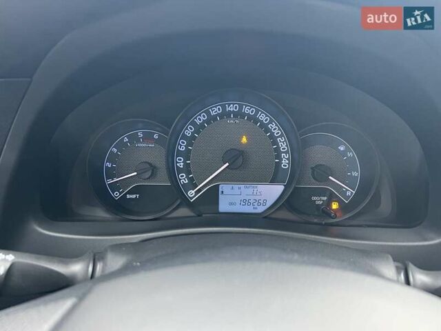 Коричневий Тойота Ауріс, об'ємом двигуна 1.36 л та пробігом 196 тис. км за 8999 $, фото 28 на Automoto.ua