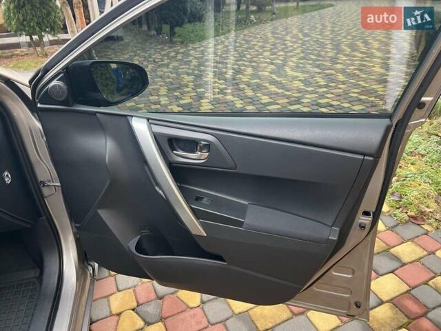 Коричневий Тойота Ауріс, об'ємом двигуна 1.36 л та пробігом 196 тис. км за 8999 $, фото 32 на Automoto.ua