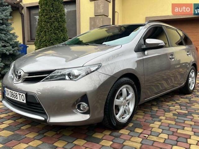 Коричневий Тойота Ауріс, об'ємом двигуна 1.36 л та пробігом 196 тис. км за 8999 $, фото 3 на Automoto.ua