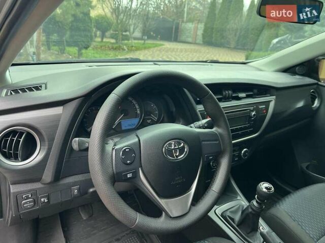 Коричневий Тойота Ауріс, об'ємом двигуна 1.36 л та пробігом 196 тис. км за 8999 $, фото 25 на Automoto.ua