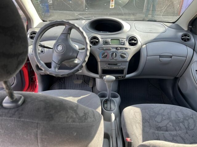 Червоний Тойота Ауріс, об'ємом двигуна 1.3 л та пробігом 245 тис. км за 4000 $, фото 8 на Automoto.ua