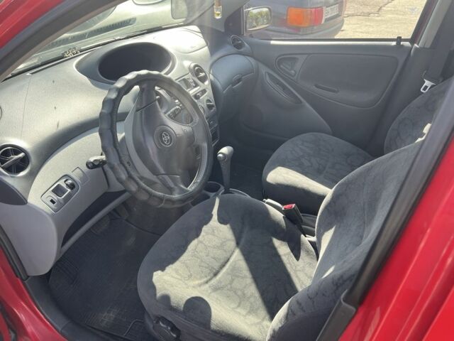 Червоний Тойота Ауріс, об'ємом двигуна 1.3 л та пробігом 245 тис. км за 4000 $, фото 4 на Automoto.ua