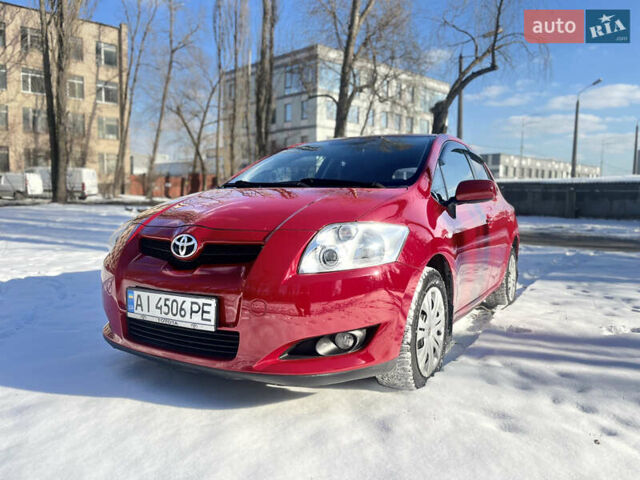 Червоний Тойота Ауріс, об'ємом двигуна 1.6 л та пробігом 194 тис. км за 7500 $, фото 3 на Automoto.ua