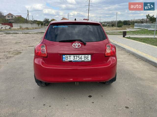 Красный Тойота Аурис, объемом двигателя 1.6 л и пробегом 200 тыс. км за 6199 $, фото 5 на Automoto.ua