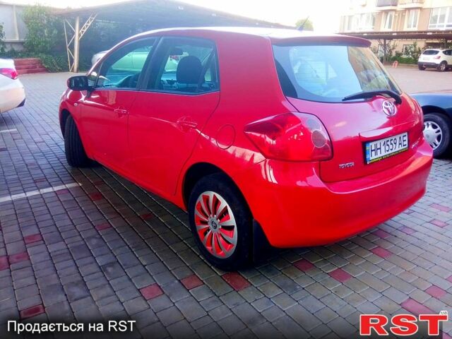 Красный Тойота Аурис, объемом двигателя 1.6 л и пробегом 152 тыс. км за 5999 $, фото 3 на Automoto.ua