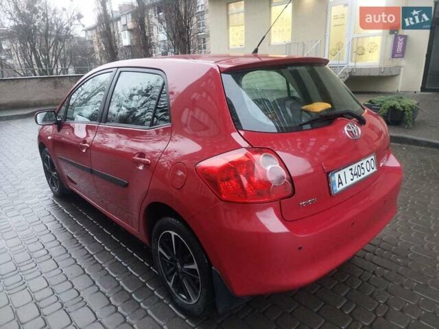 Красный Тойота Аурис, объемом двигателя 1.6 л и пробегом 134 тыс. км за 6999 $, фото 2 на Automoto.ua