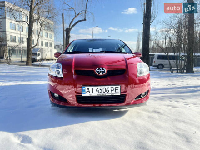 Червоний Тойота Ауріс, об'ємом двигуна 1.6 л та пробігом 194 тис. км за 7500 $, фото 4 на Automoto.ua