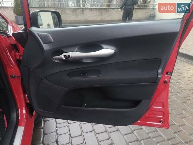 Красный Тойота Аурис, объемом двигателя 1.6 л и пробегом 134 тыс. км за 6499 $, фото 23 на Automoto.ua