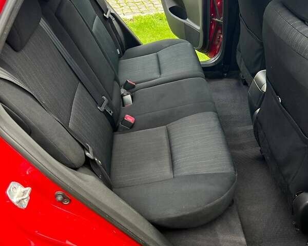 Красный Тойота Аурис, объемом двигателя 1.6 л и пробегом 213 тыс. км за 6400 $, фото 25 на Automoto.ua