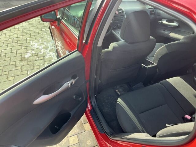 Красный Тойота Аурис, объемом двигателя 1.6 л и пробегом 182 тыс. км за 6300 $, фото 12 на Automoto.ua