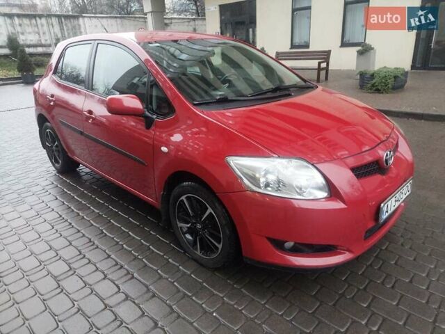 Красный Тойота Аурис, объемом двигателя 1.6 л и пробегом 134 тыс. км за 6999 $, фото 6 на Automoto.ua