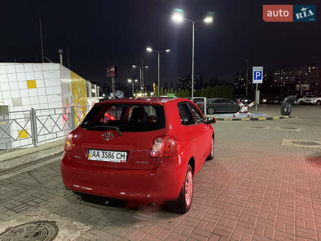 Красный Тойота Аурис, объемом двигателя 1.6 л и пробегом 206 тыс. км за 7150 $, фото 5 на Automoto.ua