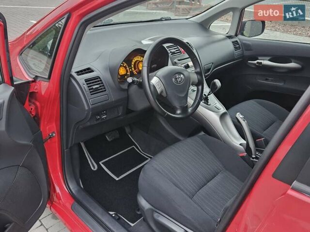 Красный Тойота Аурис, объемом двигателя 1.6 л и пробегом 134 тыс. км за 6800 $, фото 34 на Automoto.ua