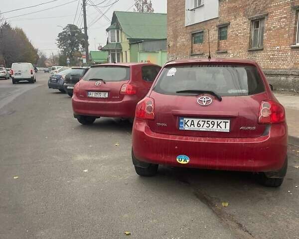 Красный Тойота Аурис, объемом двигателя 1.6 л и пробегом 249 тыс. км за 4900 $, фото 7 на Automoto.ua