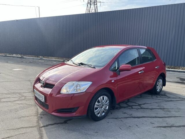 Красный Тойота Аурис, объемом двигателя 1.6 л и пробегом 182 тыс. км за 6300 $, фото 5 на Automoto.ua