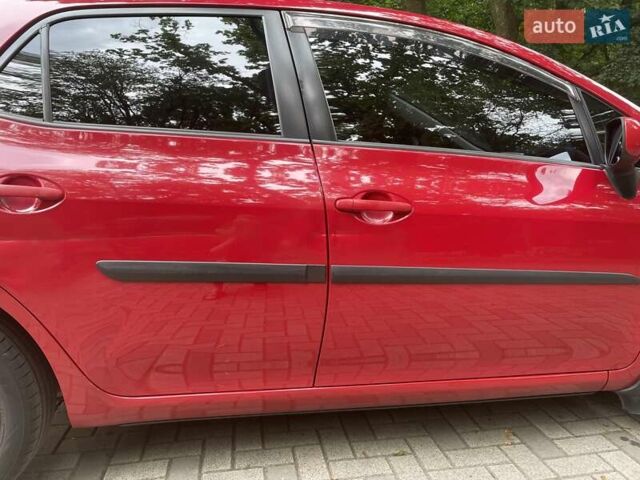 Красный Тойота Аурис, объемом двигателя 1.6 л и пробегом 313 тыс. км за 5300 $, фото 6 на Automoto.ua