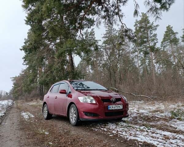 Красный Тойота Аурис, объемом двигателя 1.6 л и пробегом 249 тыс. км за 4900 $, фото 4 на Automoto.ua