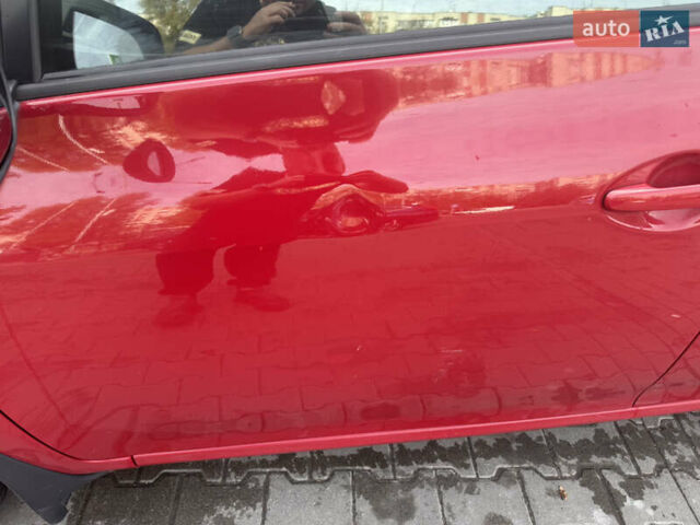 Красный Тойота Аурис, объемом двигателя 1.6 л и пробегом 109 тыс. км за 7300 $, фото 6 на Automoto.ua