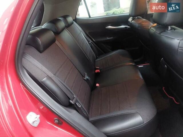 Красный Тойота Аурис, объемом двигателя 1.6 л и пробегом 134 тыс. км за 6499 $, фото 26 на Automoto.ua