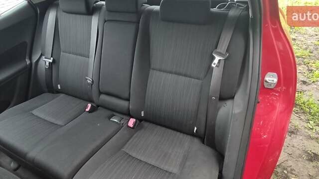 Красный Тойота Аурис, объемом двигателя 1.6 л и пробегом 155 тыс. км за 6900 $, фото 10 на Automoto.ua