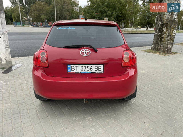 Красный Тойота Аурис, объемом двигателя 1.6 л и пробегом 200 тыс. км за 6300 $, фото 7 на Automoto.ua