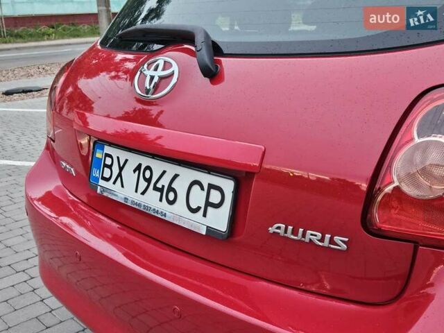 Красный Тойота Аурис, объемом двигателя 1.6 л и пробегом 134 тыс. км за 6800 $, фото 28 на Automoto.ua