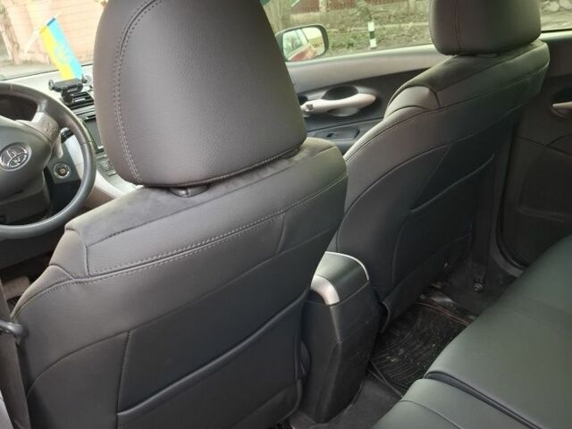 Красный Тойота Аурис, объемом двигателя 1.6 л и пробегом 196 тыс. км за 6800 $, фото 9 на Automoto.ua