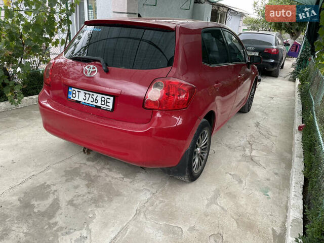Червоний Тойота Ауріс, об'ємом двигуна 1.6 л та пробігом 200 тис. км за 6300 $, фото 4 на Automoto.ua