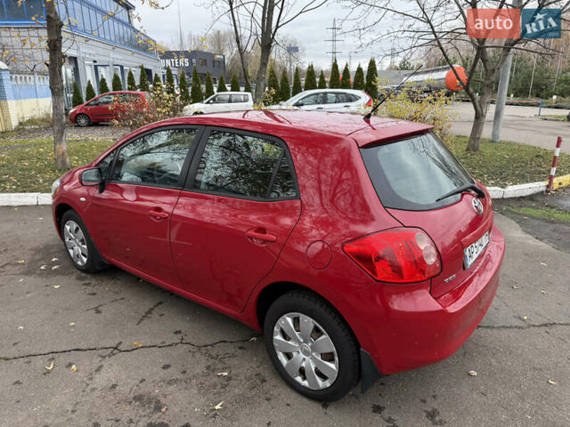 Красный Тойота Аурис, объемом двигателя 1.6 л и пробегом 181 тыс. км за 5950 $, фото 14 на Automoto.ua