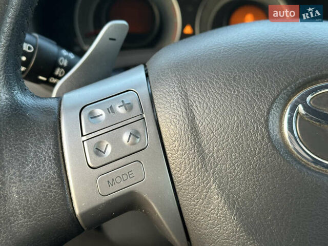 Червоний Тойота Ауріс, об'ємом двигуна 1.6 л та пробігом 85 тис. км за 8700 $, фото 56 на Automoto.ua