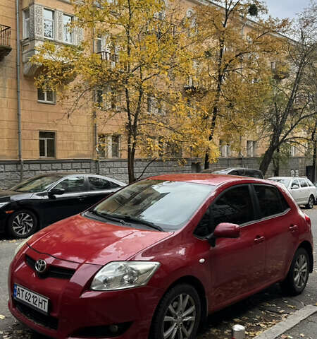Красный Тойота Аурис, объемом двигателя 1.6 л и пробегом 190 тыс. км за 5999 $, фото 18 на Automoto.ua