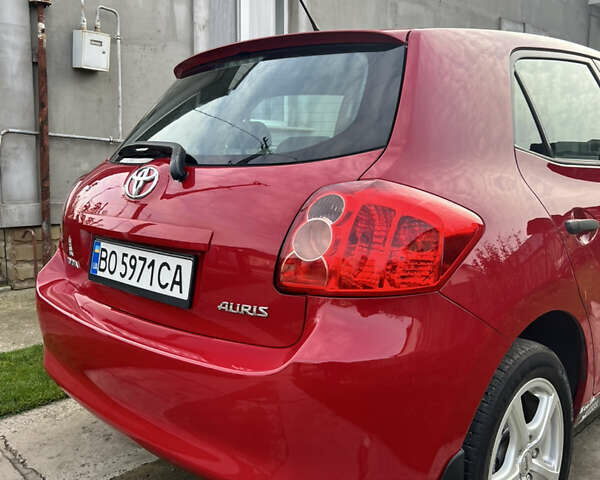 Червоний Тойота Ауріс, об'ємом двигуна 1.36 л та пробігом 229 тис. км за 6300 $, фото 8 на Automoto.ua