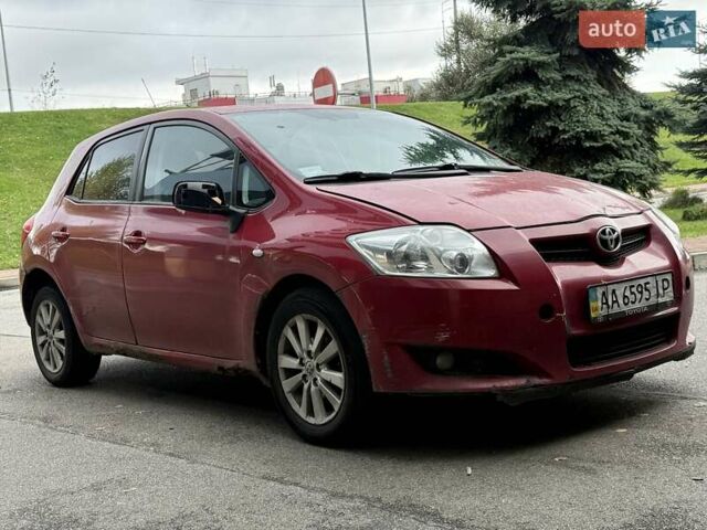 Красный Тойота Аурис, объемом двигателя 1.6 л и пробегом 200 тыс. км за 4500 $, фото 22 на Automoto.ua