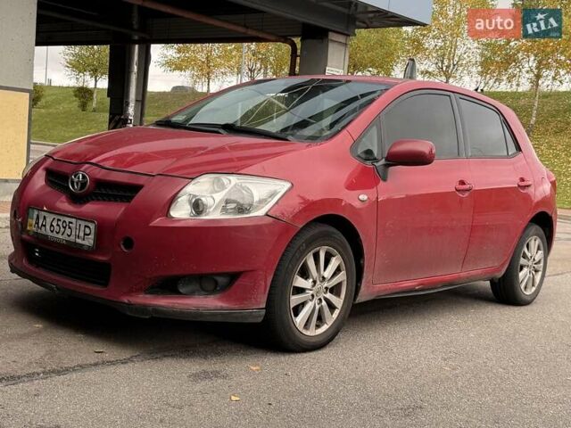 Красный Тойота Аурис, объемом двигателя 1.6 л и пробегом 200 тыс. км за 4500 $, фото 28 на Automoto.ua