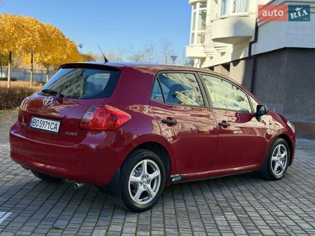 Червоний Тойота Ауріс, об'ємом двигуна 1.4 л та пробігом 220 тис. км за 7000 $, фото 9 на Automoto.ua