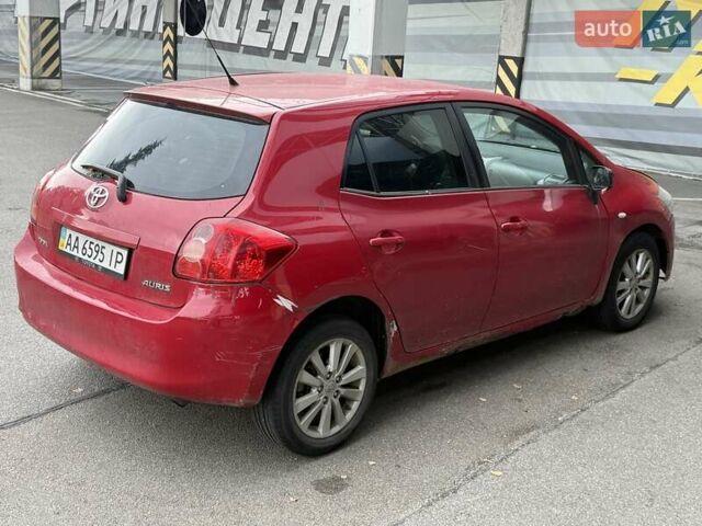 Красный Тойота Аурис, объемом двигателя 1.6 л и пробегом 200 тыс. км за 4500 $, фото 30 на Automoto.ua
