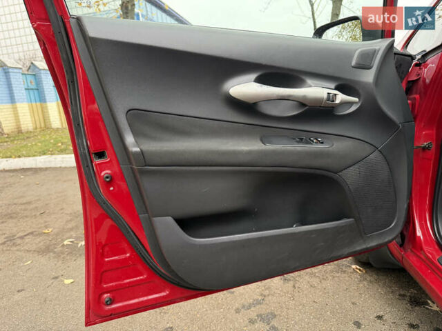 Красный Тойота Аурис, объемом двигателя 1.6 л и пробегом 181 тыс. км за 5950 $, фото 16 на Automoto.ua