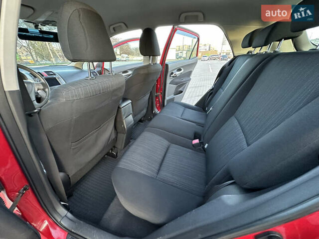 Червоний Тойота Ауріс, об'ємом двигуна 1.6 л та пробігом 85 тис. км за 8700 $, фото 33 на Automoto.ua