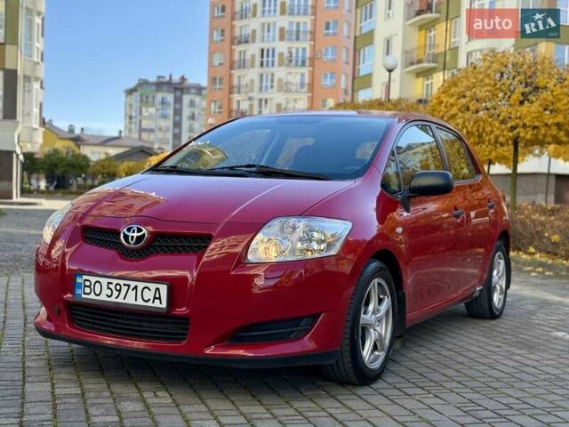 Червоний Тойота Ауріс, об'ємом двигуна 1.4 л та пробігом 220 тис. км за 7000 $, фото 7 на Automoto.ua