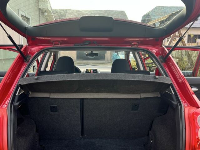 Красный Тойота Аурис, объемом двигателя 1.4 л и пробегом 229 тыс. км за 6300 $, фото 19 на Automoto.ua