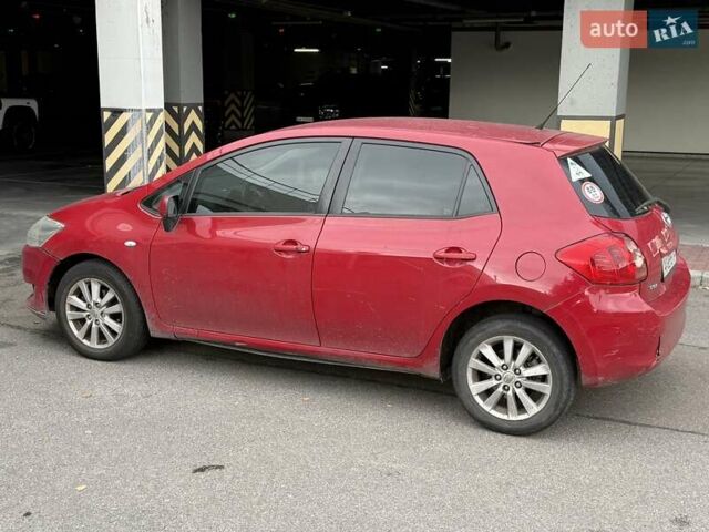 Красный Тойота Аурис, объемом двигателя 1.6 л и пробегом 200 тыс. км за 4500 $, фото 7 на Automoto.ua