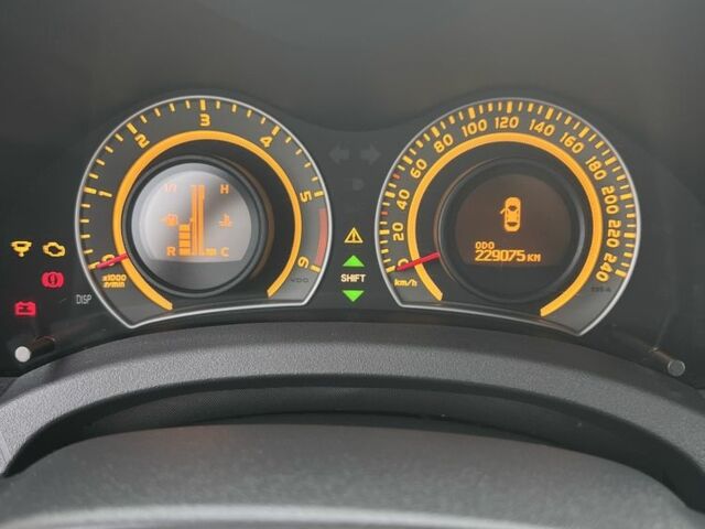 Красный Тойота Аурис, объемом двигателя 1.4 л и пробегом 229 тыс. км за 6300 $, фото 13 на Automoto.ua