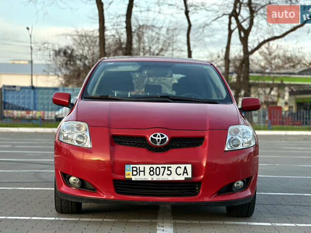 Червоний Тойота Ауріс, об'ємом двигуна 1.6 л та пробігом 85 тис. км за 8700 $, фото 11 на Automoto.ua