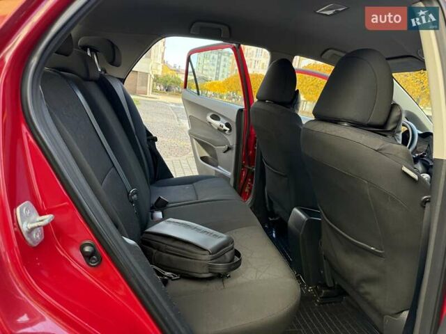 Червоний Тойота Ауріс, об'ємом двигуна 1.4 л та пробігом 220 тис. км за 7000 $, фото 35 на Automoto.ua