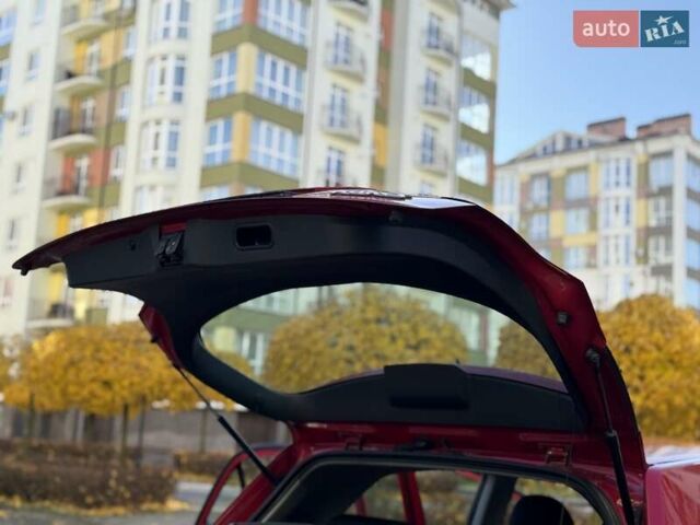 Червоний Тойота Ауріс, об'ємом двигуна 1.4 л та пробігом 220 тис. км за 7000 $, фото 39 на Automoto.ua