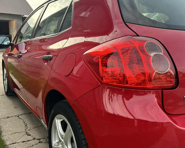 Червоний Тойота Ауріс, об'ємом двигуна 1.36 л та пробігом 229 тис. км за 6300 $, фото 10 на Automoto.ua